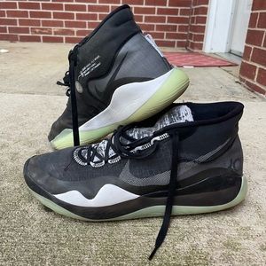 Nike Kevin Durant 12, Size 14